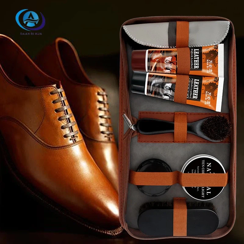 Deluxe Shoe Care Kit Deluxe Shoe Care Kit